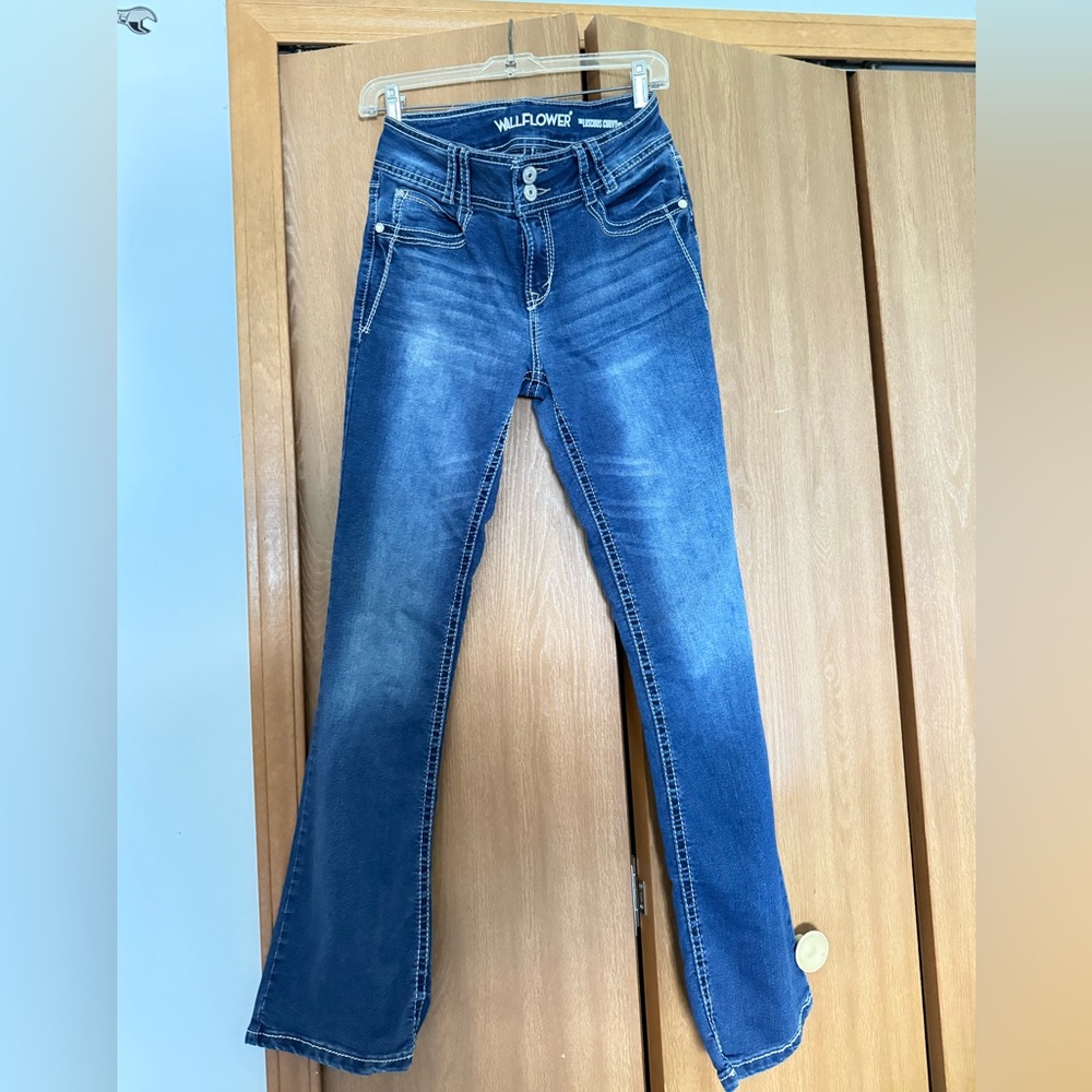 Wallflower Classic Indigo Jeans